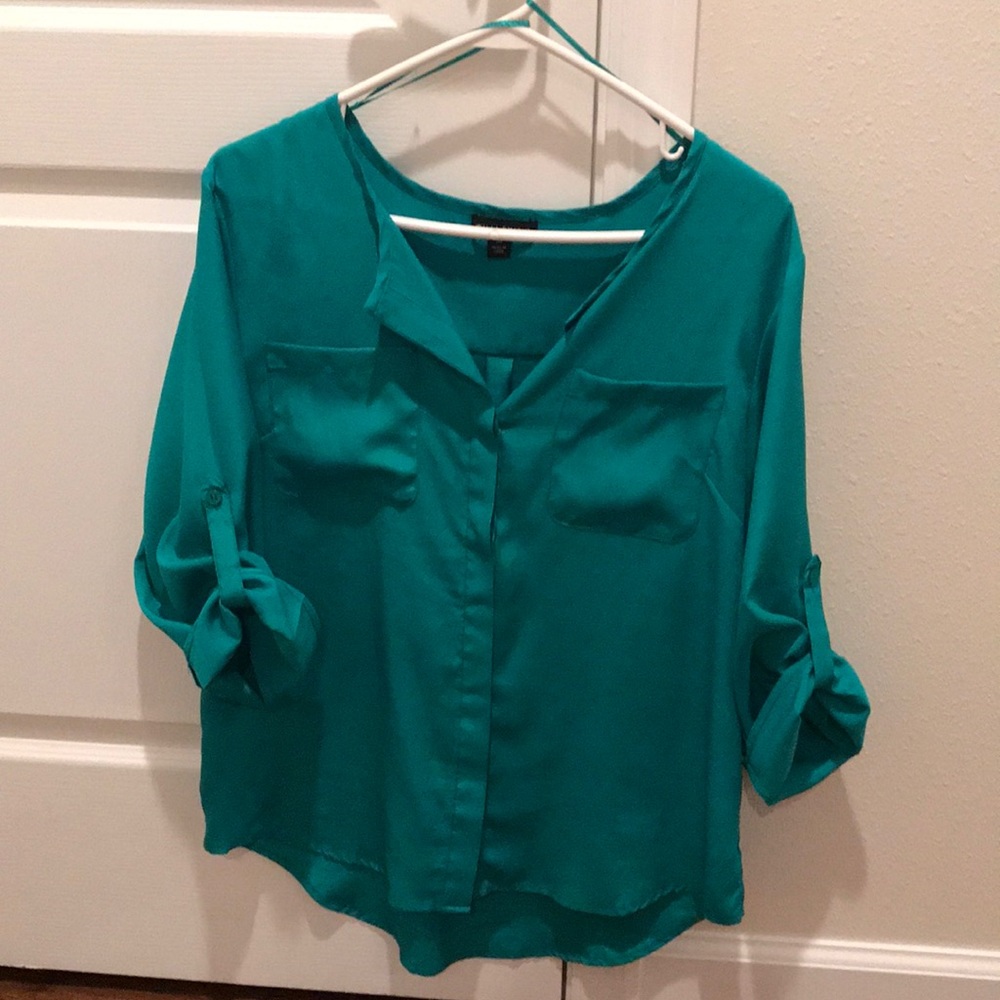 Green button down shirt, 3/4 sleeve